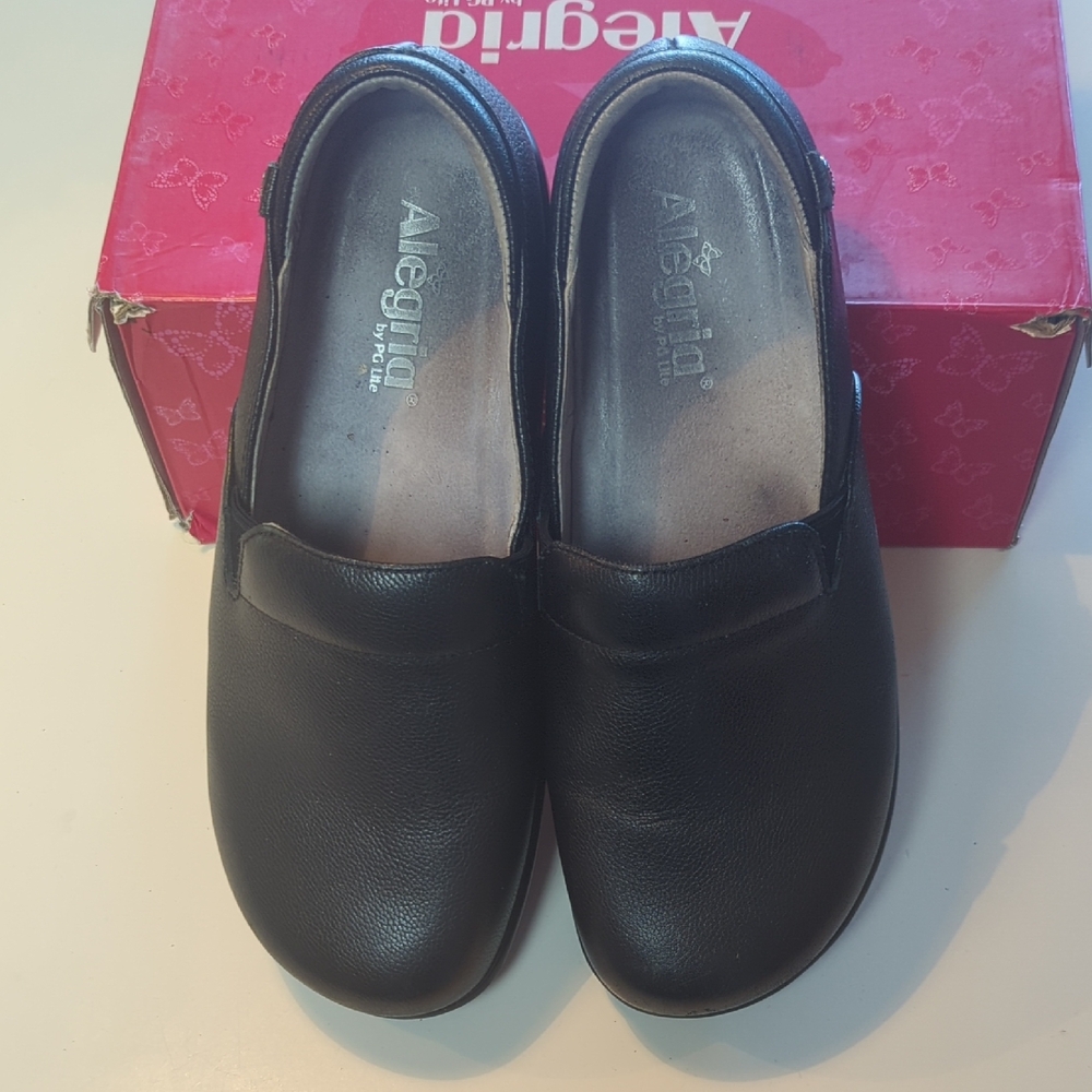 Alegria Classic Black Slip-On Keli Loafers